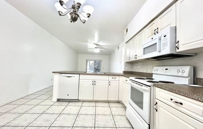 2 beds, 2 baths, 1,087 sqft, $1,450, Unit 1109 Unit 3