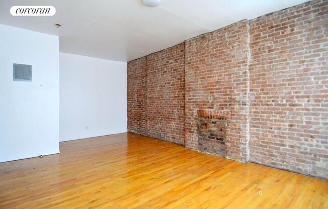 650 10 AVE