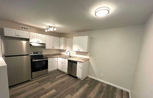 2 beds, 1 bath, 850 sqft, $815, Unit 22