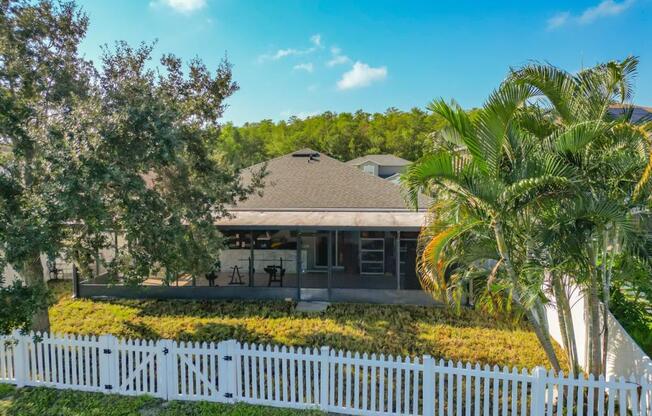 221 WINDROSE DR