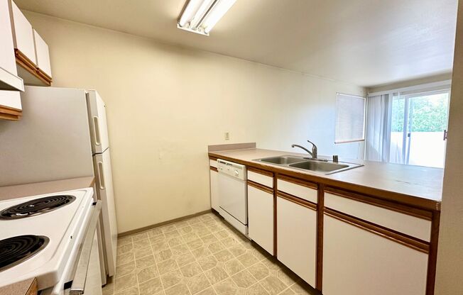 2 beds, 1 bath, 846 sqft, $1,250, Unit 3