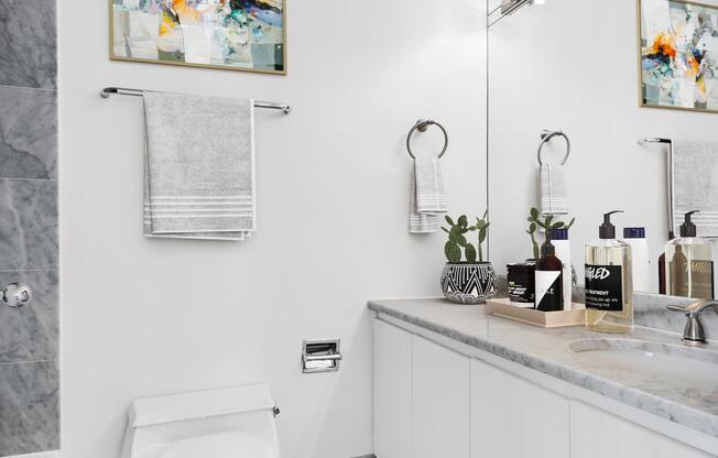 1 bed, 1 bath, 750 sqft, $6,200, Unit 23B