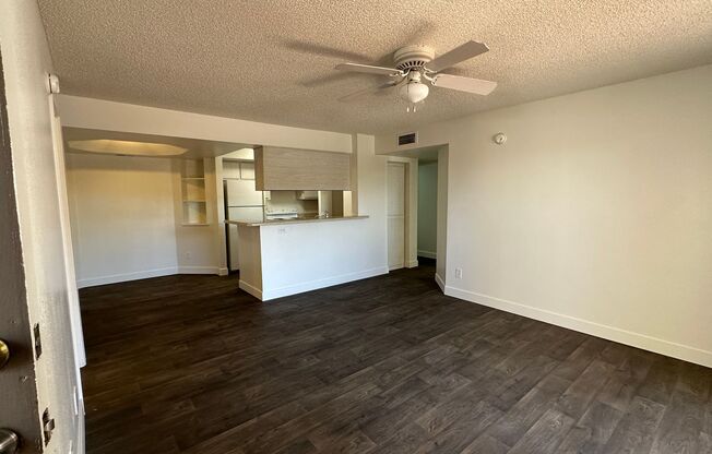 2 beds, 2 baths, 881 sqft, $1,700, Unit 228