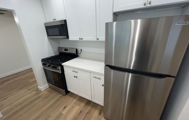 1 bed, 1 bath, $2,495