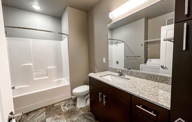 Studio, 1 bath, 605 sqft, $900, Unit 5520-4206