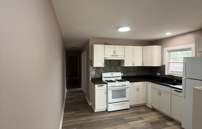 1506 W 127 ST