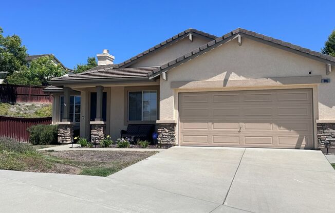 Charming Single-Story Rental in Canyon Crest Community!