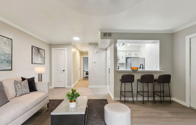 2 beds, 1 bath, 1,000 sqft, $1,031, Unit 225