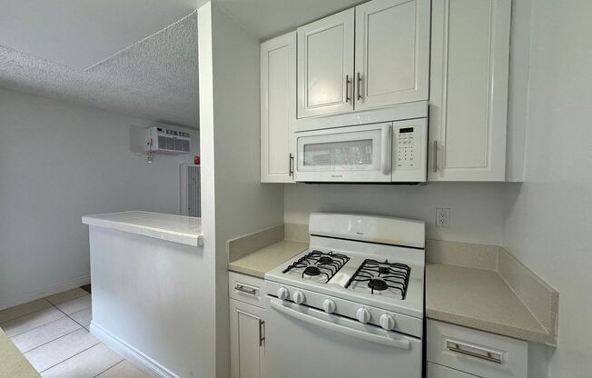 1 bed, 1 bath, $1,745, Unit 045#02