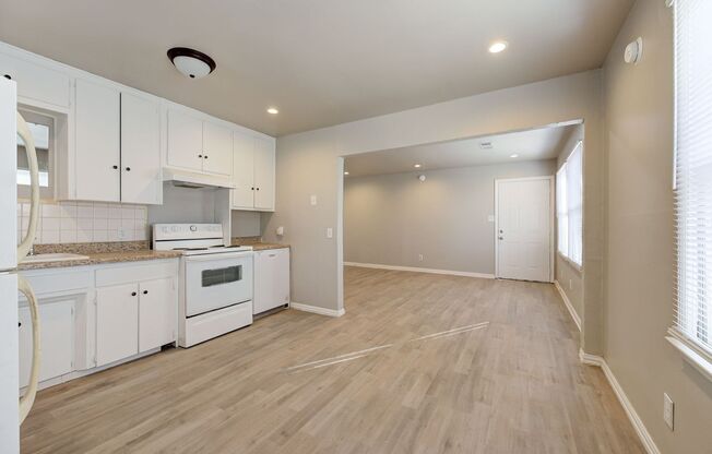 3 beds, 1 bath, $1,250, Unit 511