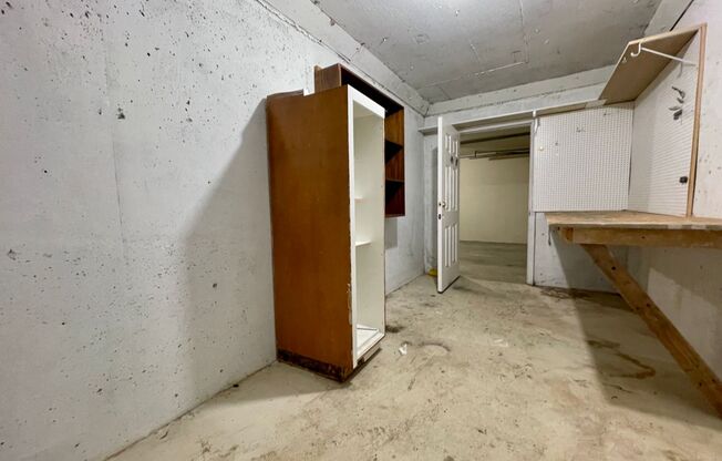 2 beds, 1 bath, 1,672 sqft, $2,145, Unit 11630