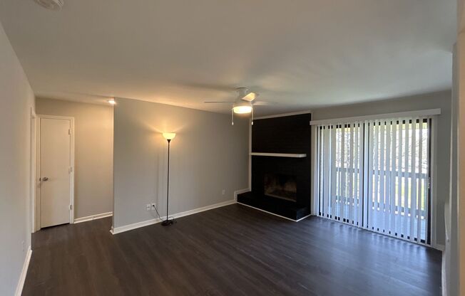 Beautiful 2/2 Condo in Carmel Village