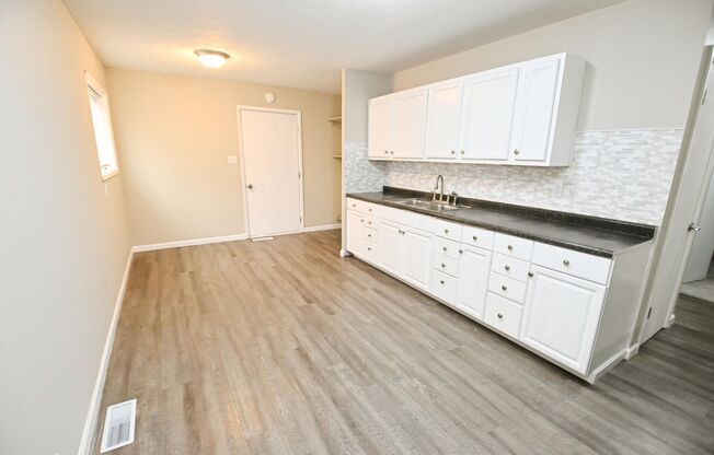 3 beds, 1 bath, $1,550