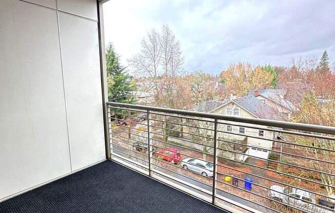 2 beds, 1 bath, 728 sqft, $1,999, Unit 207