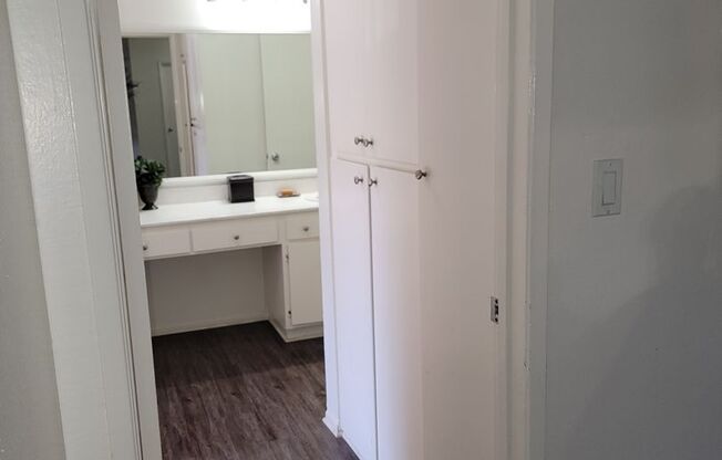 1 bed, 1 bath, 713 sqft, $2,025, Unit A139