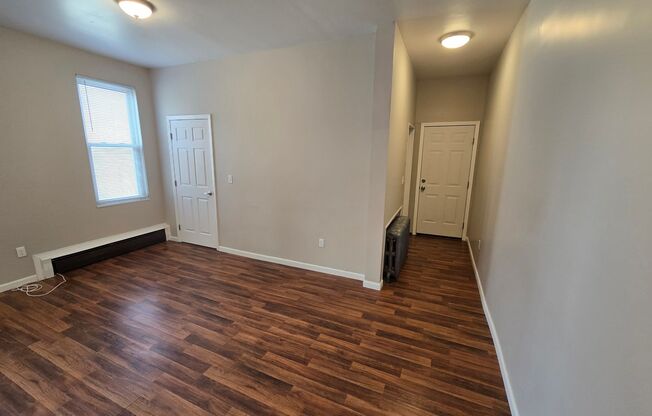 1 bed, 1 bath, 550 sqft, $1,100, Unit #101 (1)