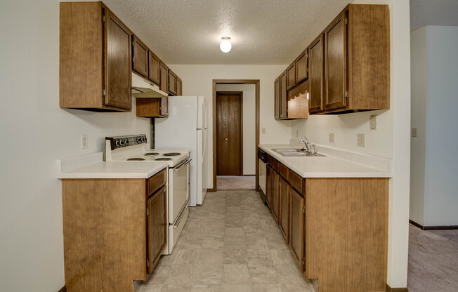 2 beds, 1 bath, 980 sqft, $1,035, Unit 1540