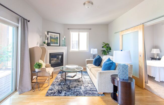 2B/2B Luxury Louisville Condo with Mountain Views- ALL UTILITIES INCLUDED!