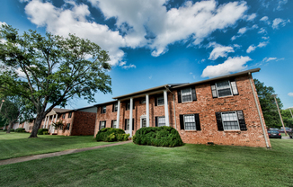 Waterford Square Apartments Exterior in Huntsville, AL