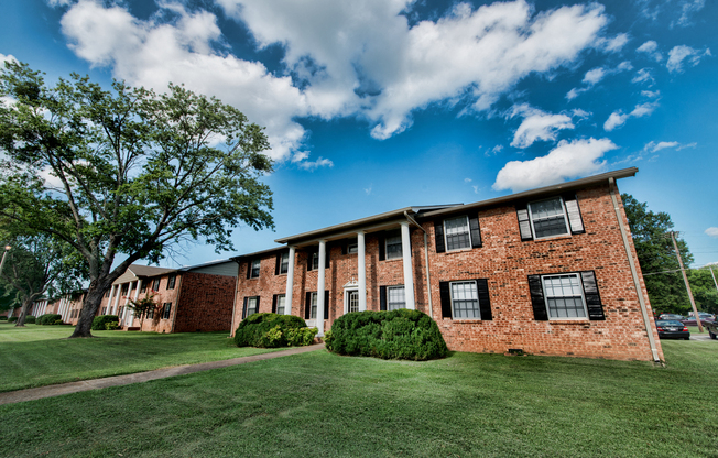 Waterford Square Apartments Exterior in Huntsville, AL