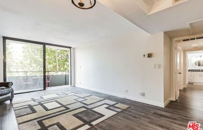 2 beds, 2 baths, 1,088 sqft, $4,395, Unit 404
