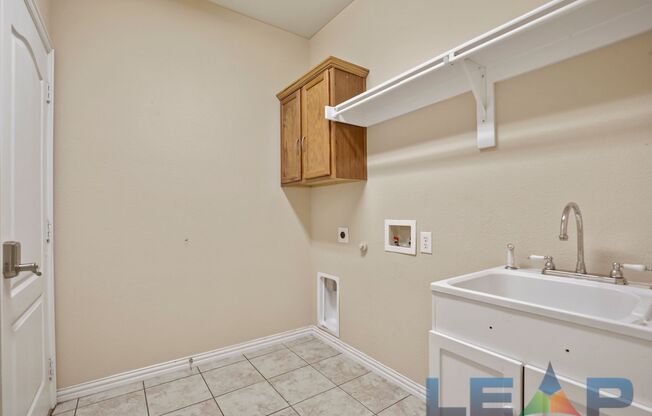 Beautiful 4 Bedroom 2 Bath Home Near Joe Pool Lake