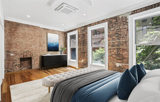 328 W 46 ST