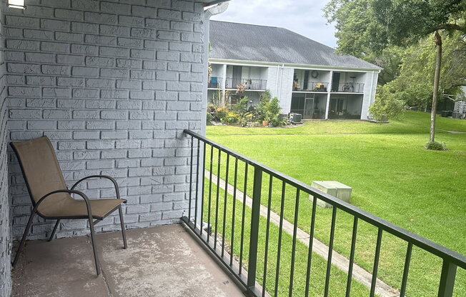 296 LEWFIELD CIR