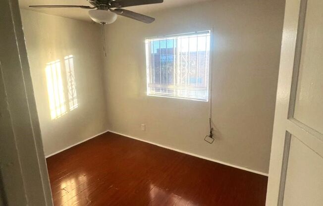 2 beds, 1 bath, 980 sqft, $2,250, Unit 943-6