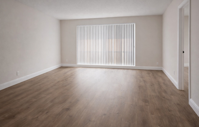 3 beds, 2 baths, 950 sqft, $2,550, Unit 205