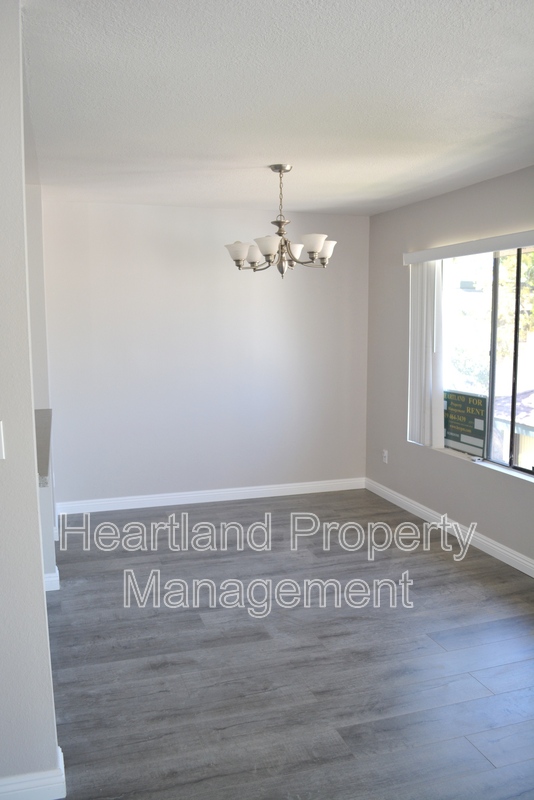 450 W Vermont Ave, Unit 902