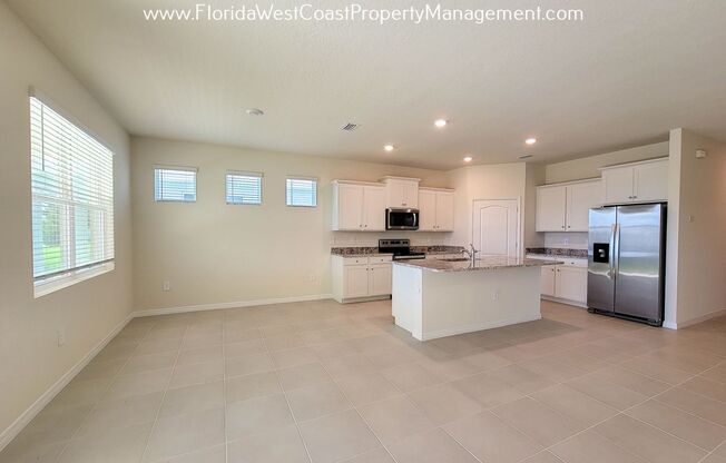 PALISADES LAKEWOOD RANCH!  4 BEDROOM HOME! AVAILABLE OCTOBER FOR 9-12 MONTH LEASE!