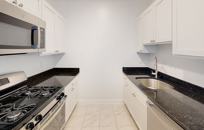 Kilsyth Court Apartments - Kitchen