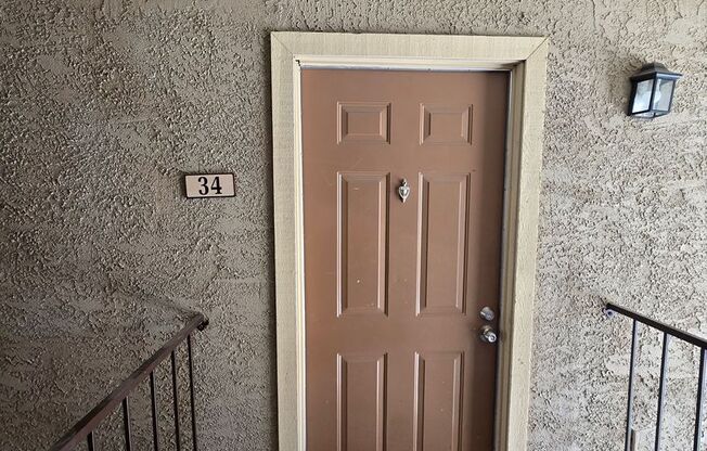 A Fa bulous 2 bedroom Condo Centrally Located