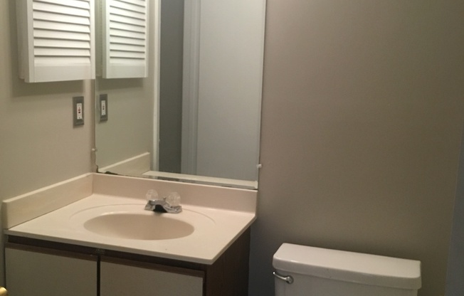 2 beds, 2 baths, $1,350