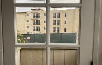 10438 SANTA MONICA BLVD