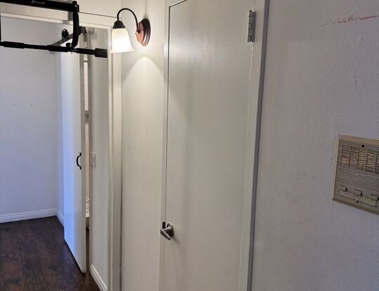 1 bed, 2 baths, 850 sqft, $3,900, Unit 209