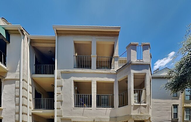 3105 San Jacinto St