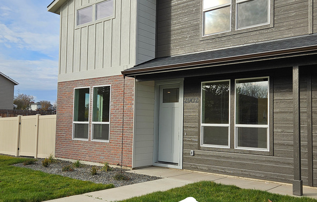 Brand New Never Lived-In 3-Bed, 2.5-Bath Townhome in Caldwell, ID – Available Now!