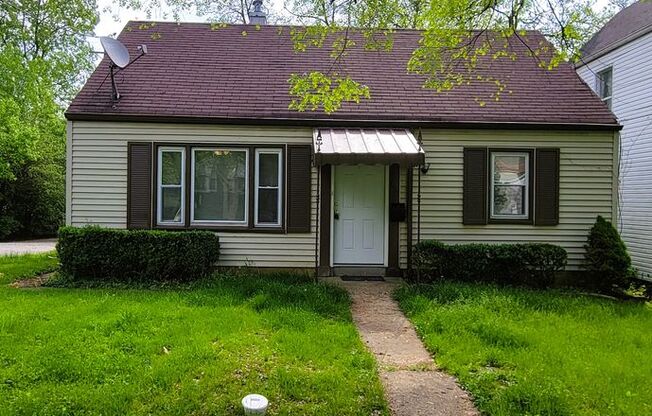 Newly Remodeled 4 bed 1 bath in Pleasant Ridge