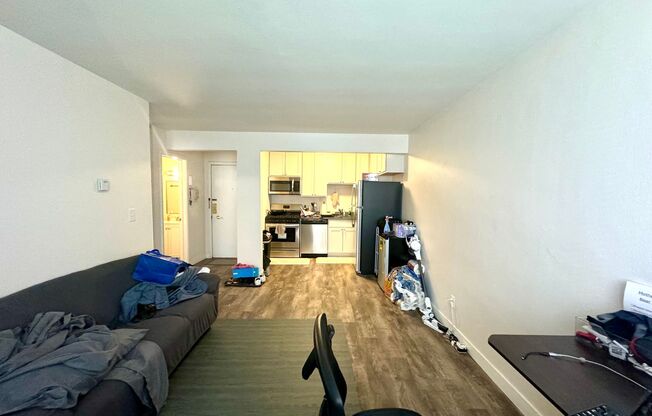 1 bed, 1 bath, $1,095, Unit 101