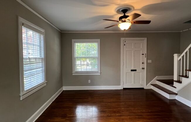 Location - Location - 2 story Duplex - Move In Ready !! This 2-bedroom - 1 Full Bath home is conveniently located off of Augusta Road and within Walking Distance to Restaurants, Shopping and Grocery Stores.
