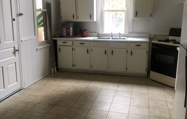 Coming Soon - 5 Bedroom 1 bath home - York City Schools