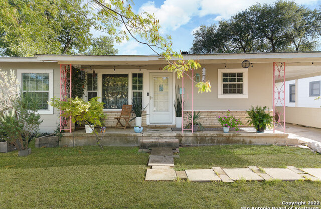 242 ROSEMONT DR