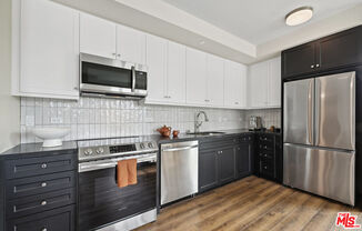 1 bed, 1 bath, $2,780, Unit 407A