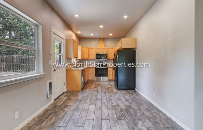 Wonderful Bend Property Close to Mountain View High School