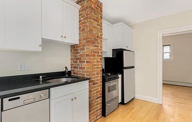 4 WEBSTER ST