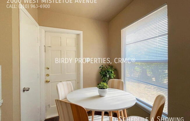 2000 W MISTLETOE AVE