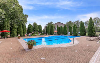 Terraces_At_Forest_Springs_Pool_4_Louisville_KY