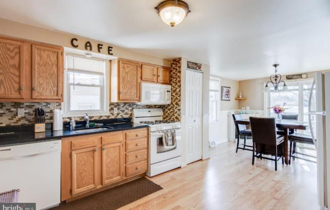 43 WATERVIEW RD